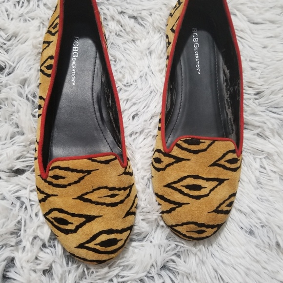BCBGeneration loafers with black pattern sz 8 - Picture 2 of 6